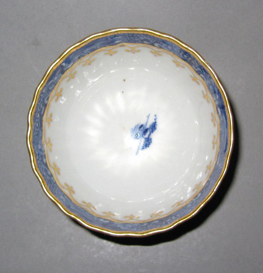 2010.0008.186.001 A Porcelain teabowl top