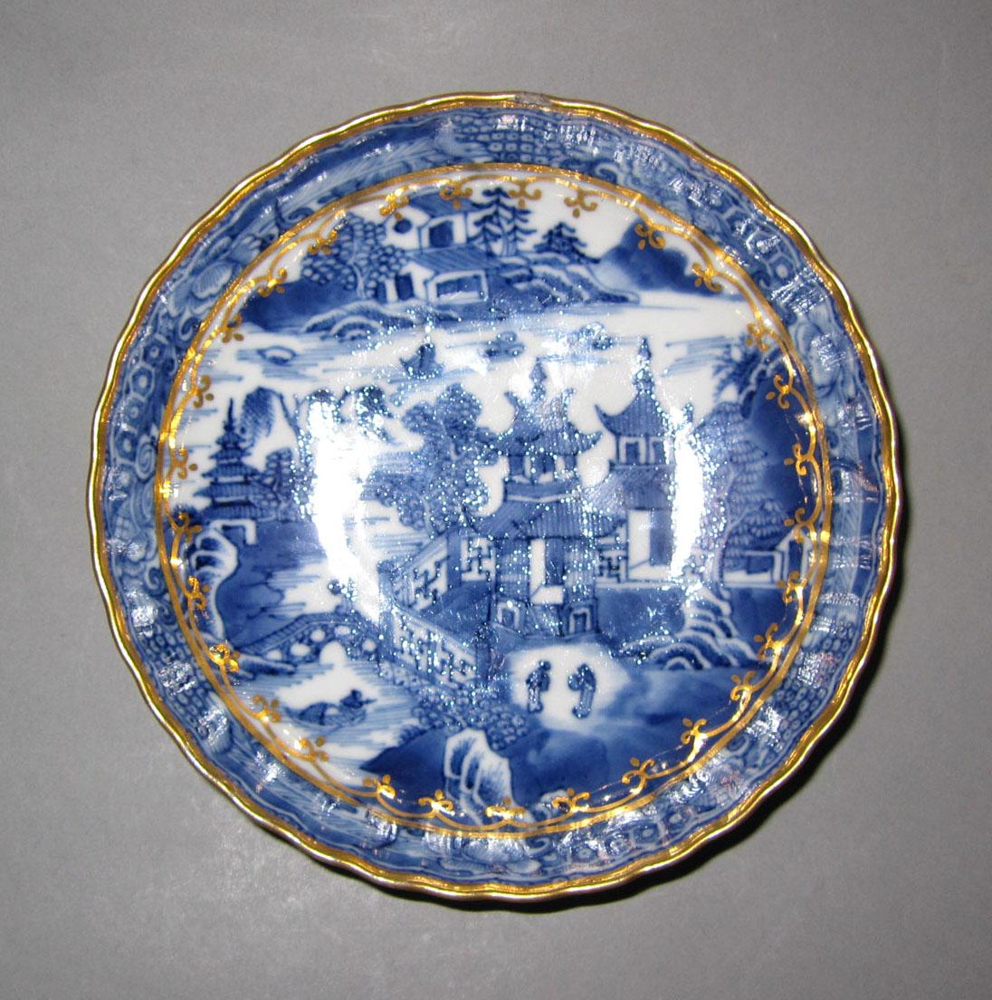 2010.0008.186.001 B Porcelain saucer