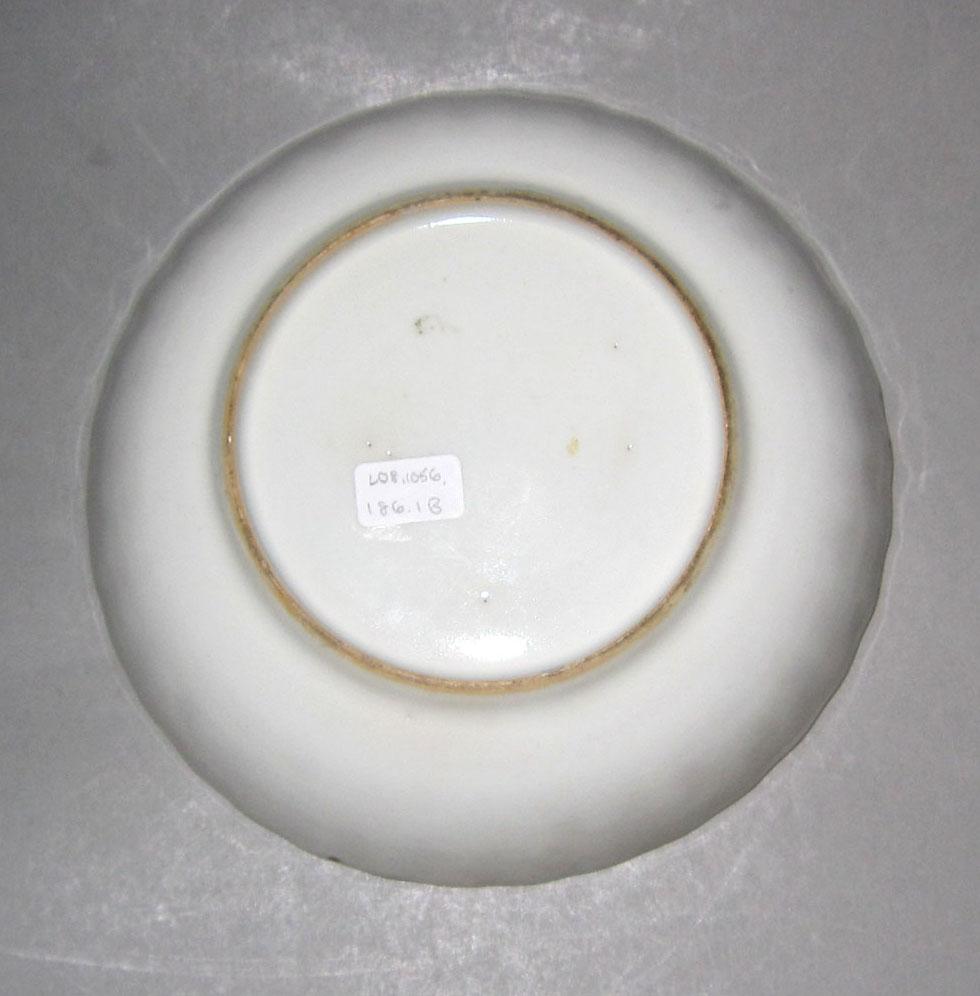 2010.0008.186.001 B Porcelain saucer underside