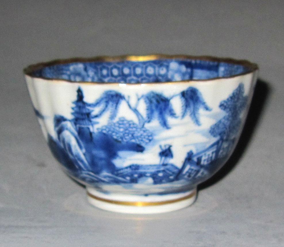 2010.0008.186.002 A Porcelain teabowl