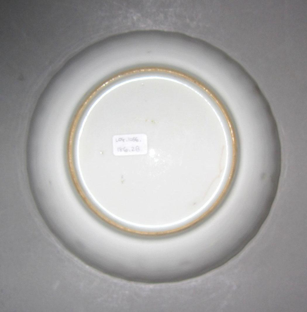 2010.0008.186.002 B Porcelain saucer underside