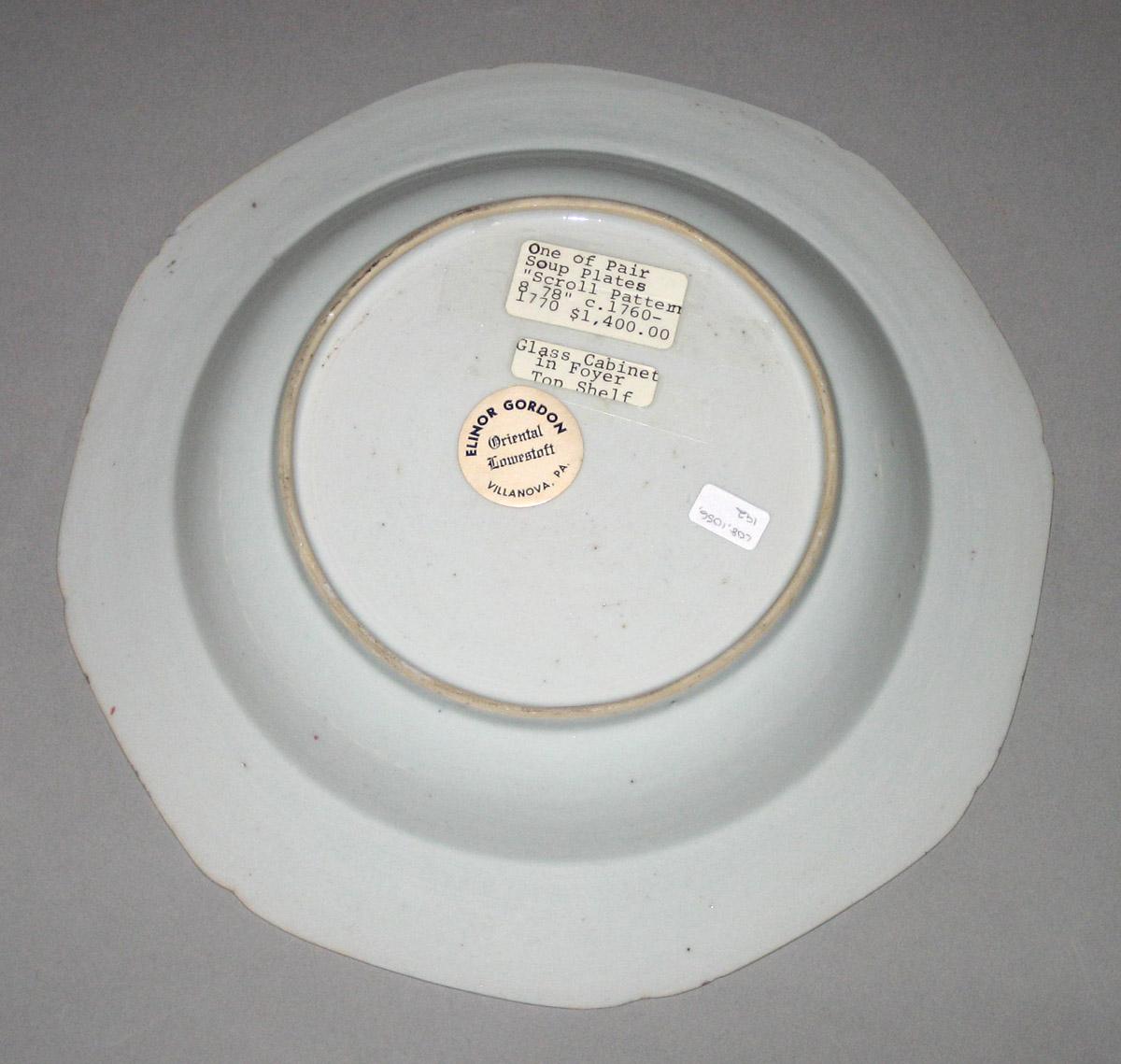 2010.0008.192 Porcelain soup plate underside