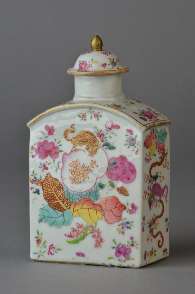 2010.0008.194 A,B Porcelain tea canister