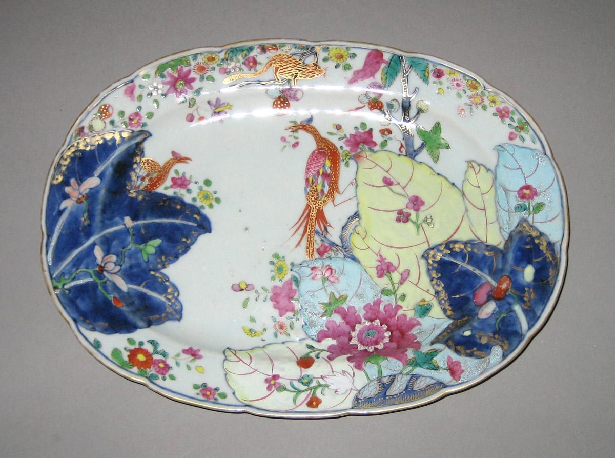 2010.0008.196 Porcelain dish