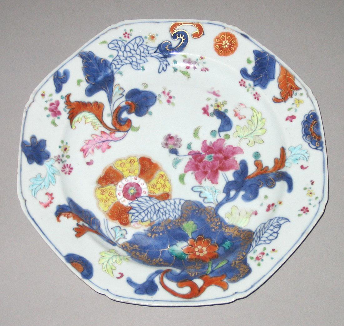 2010.0008.199 Porcelain plate