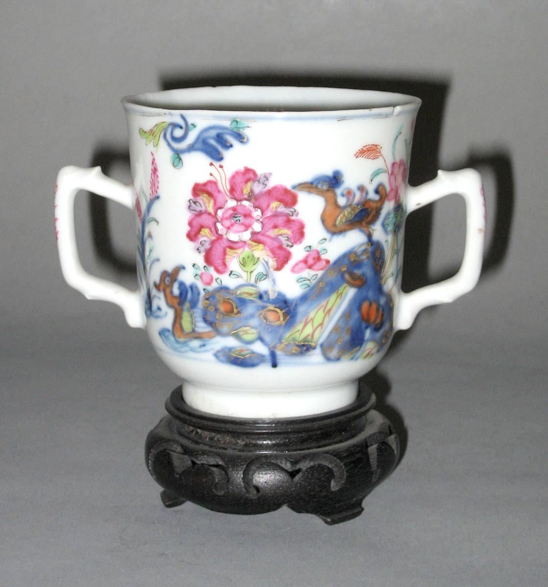 2010.0008.200.001 A,B Porcelain cup and stand