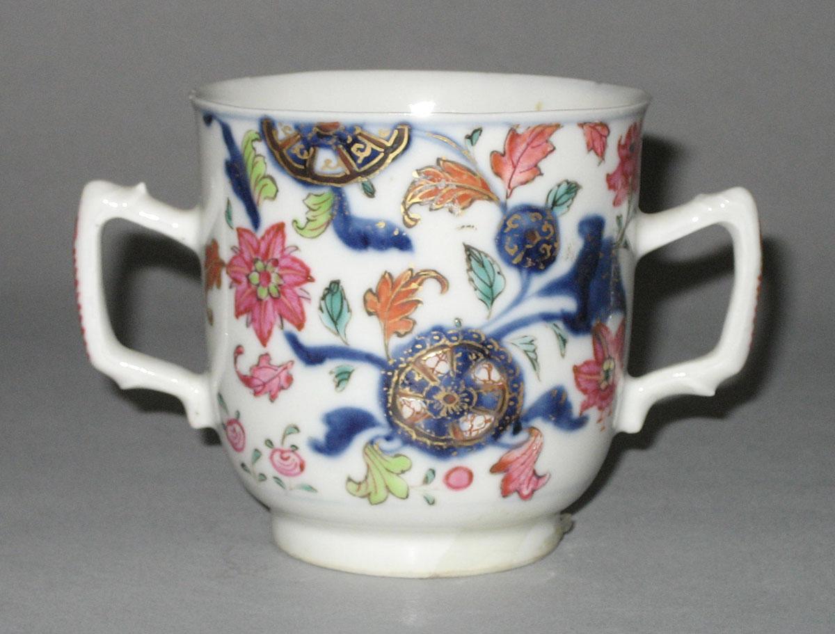 2010.0008.200.002 A Porcelain cup