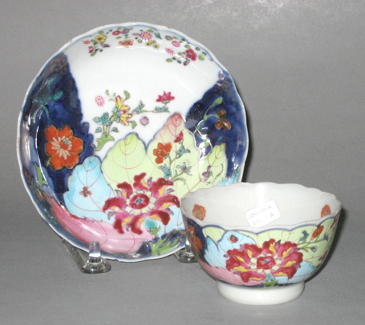 2010.0008.201.001 A,B Porcelain teabowl and saucer