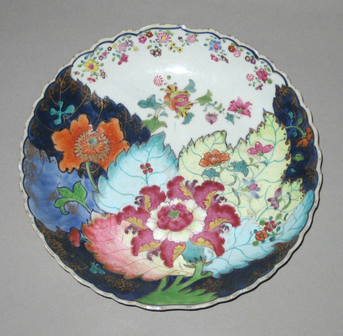 2010.0008.202 Porcelain dish