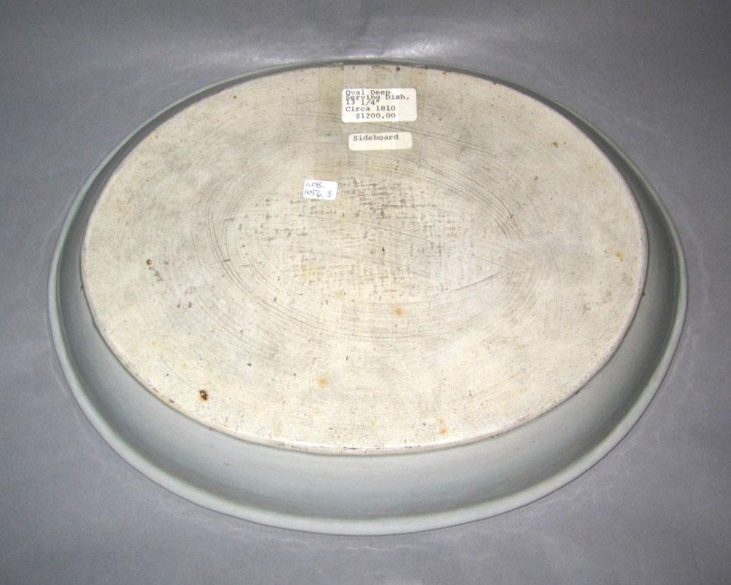 2010.0008.003 Porcelain dish underside