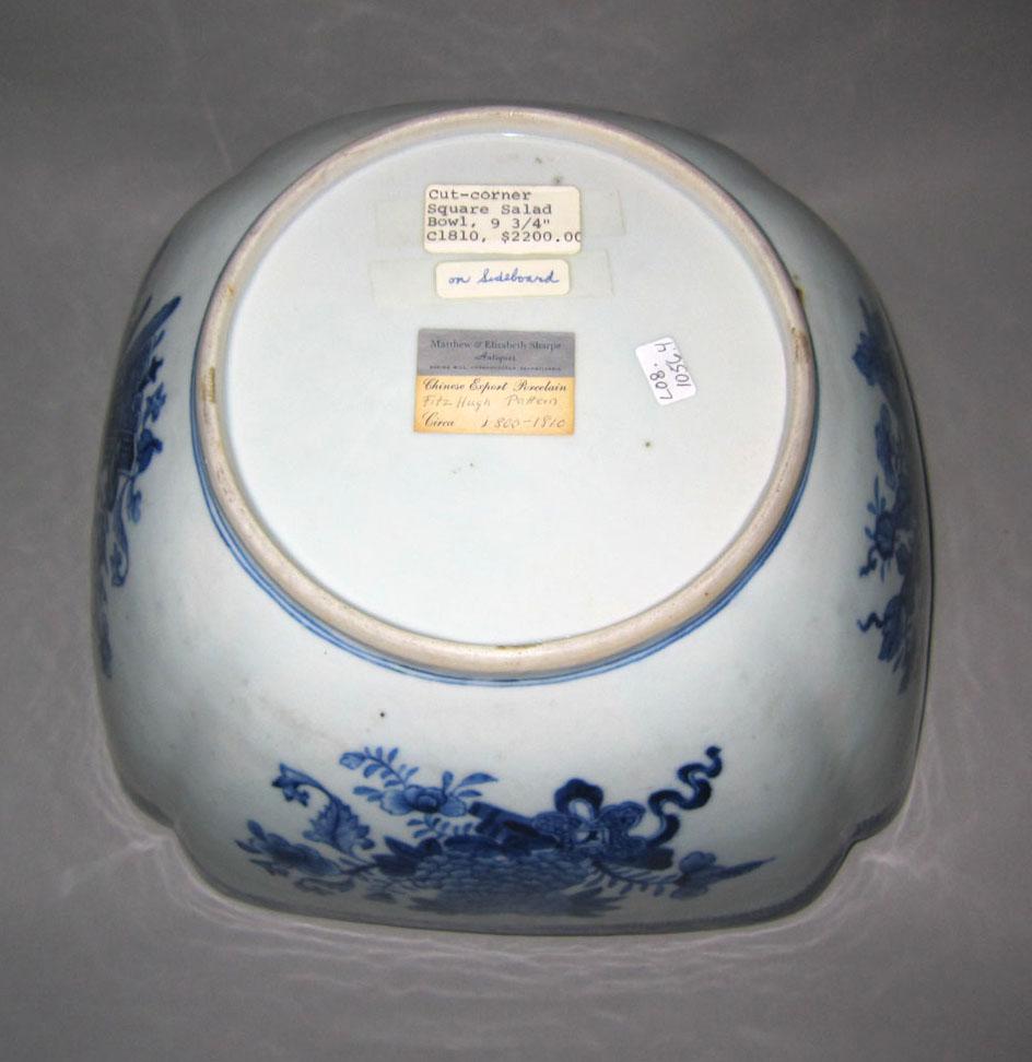 2010.0008.004 Porcelain bowl underside