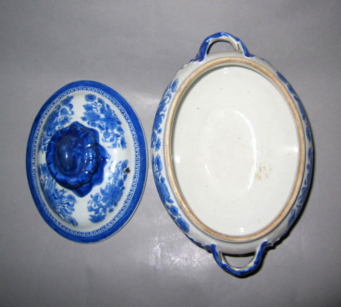 2010.0008.008 A,B Porcelain tureen top