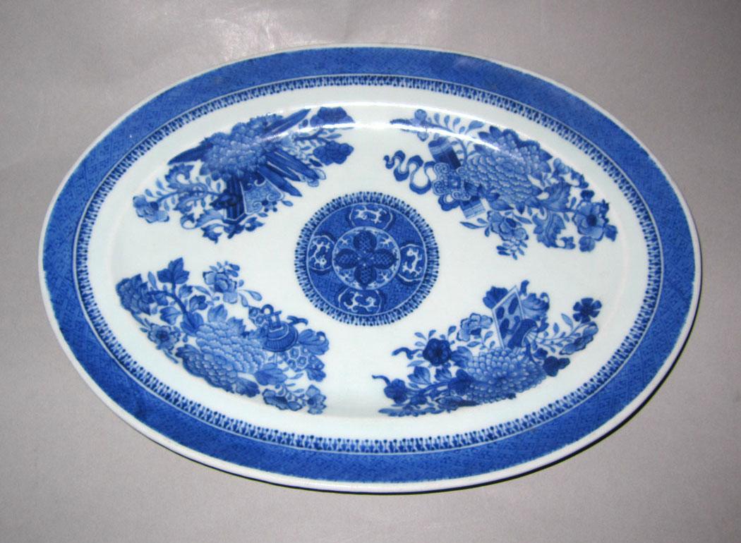 2010.0008.019 Porcelain dish
