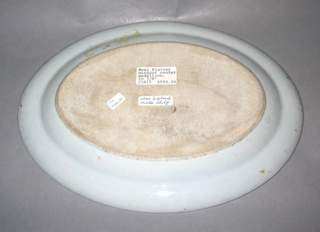 2010.0008.020 Porcelain dish underside