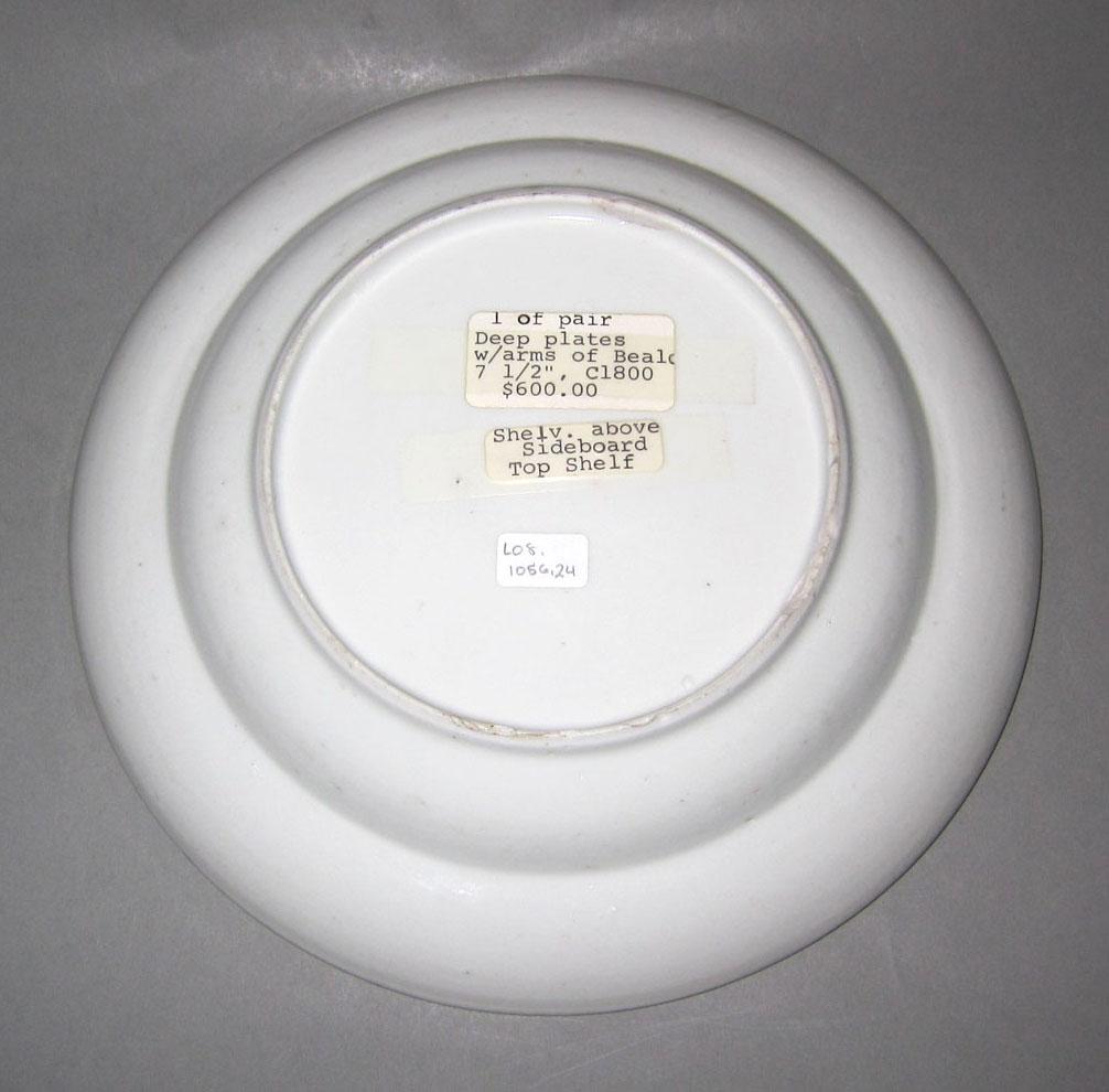 2010.0008.024 Porcelain plate underside