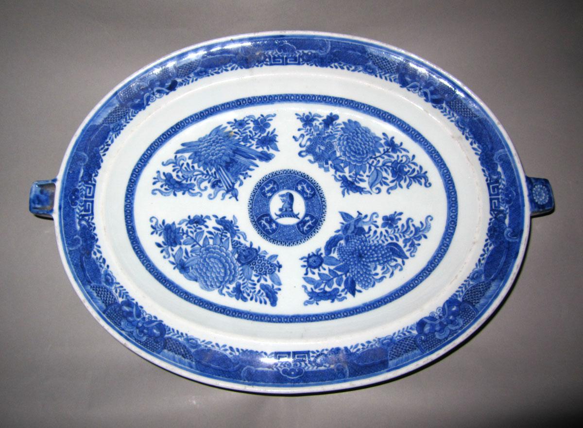 2010.0008.028 A Porcelain hot water plate top