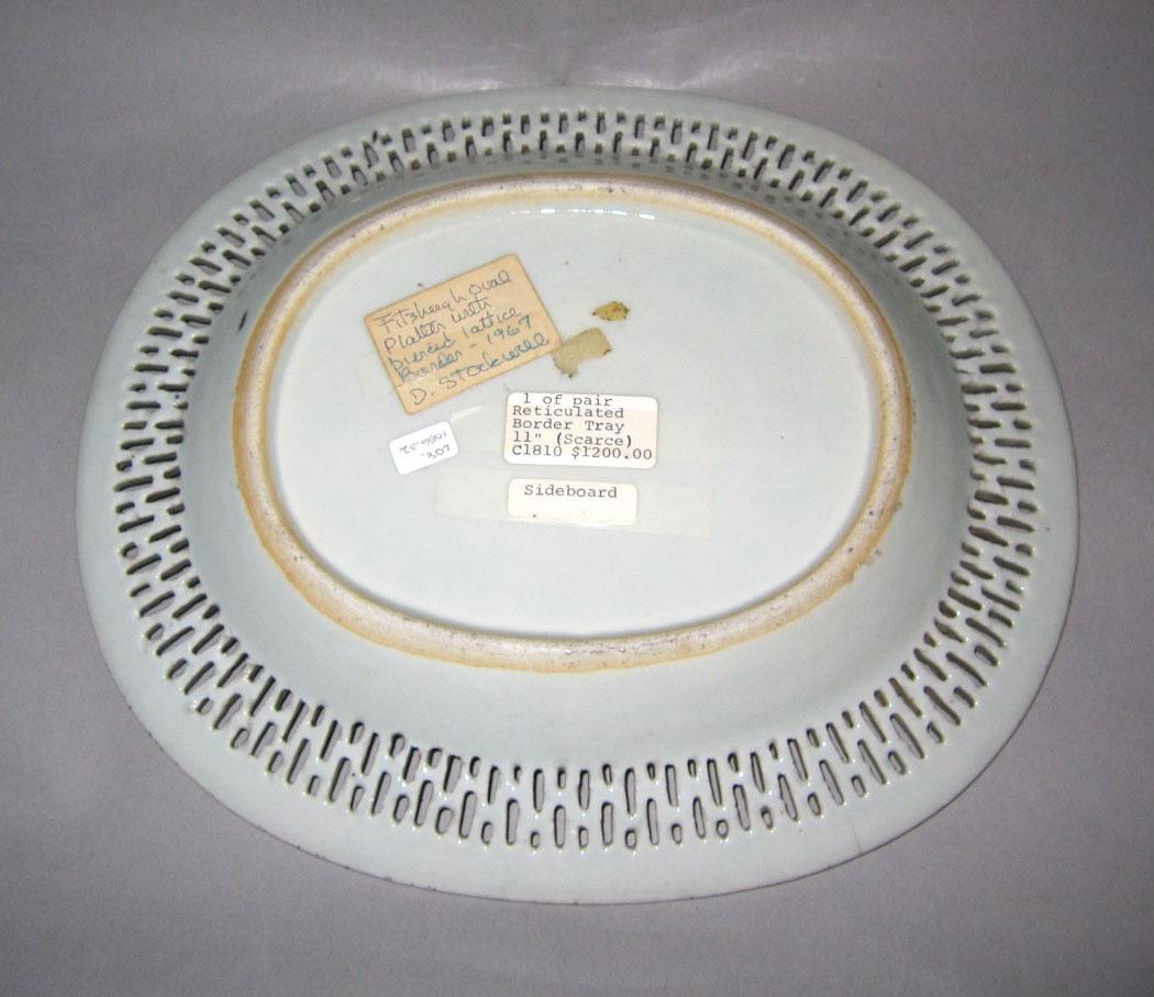 2010.0008.032 Porcelain dish underside