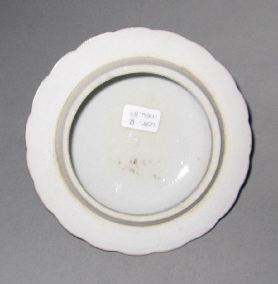 2010.0008.039 B Porcelain sugar bowl underside