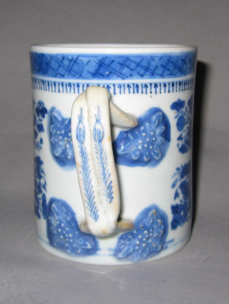 2010.0008.068.002 Porcelain mug handle
