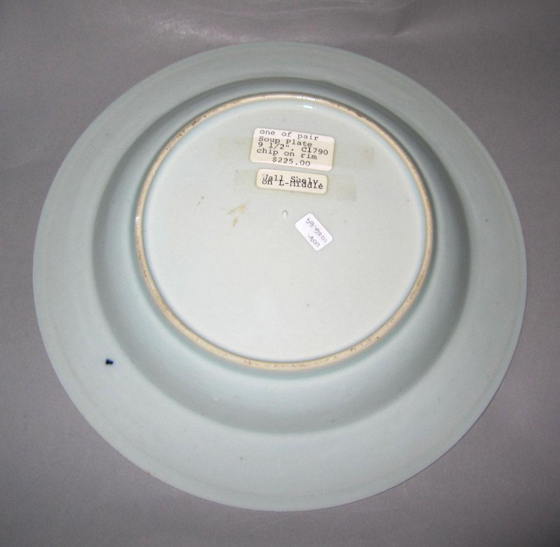 2010.0008.069 Porcelain soup plate underside