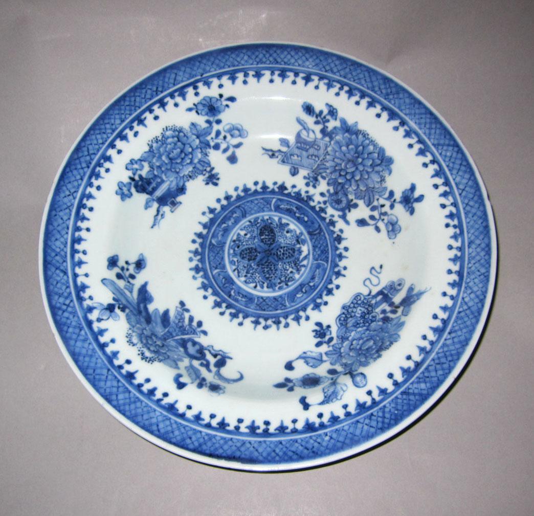 2010.0008.070 Porcelain soup plate