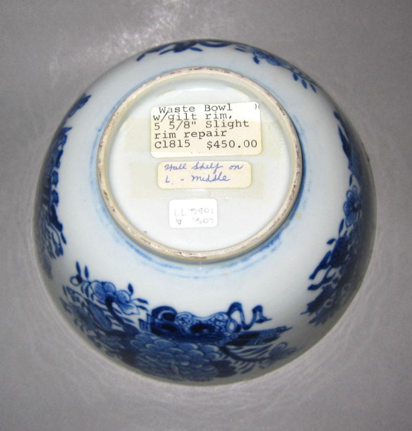 2010.0008.077 A Porcelain bowl underside