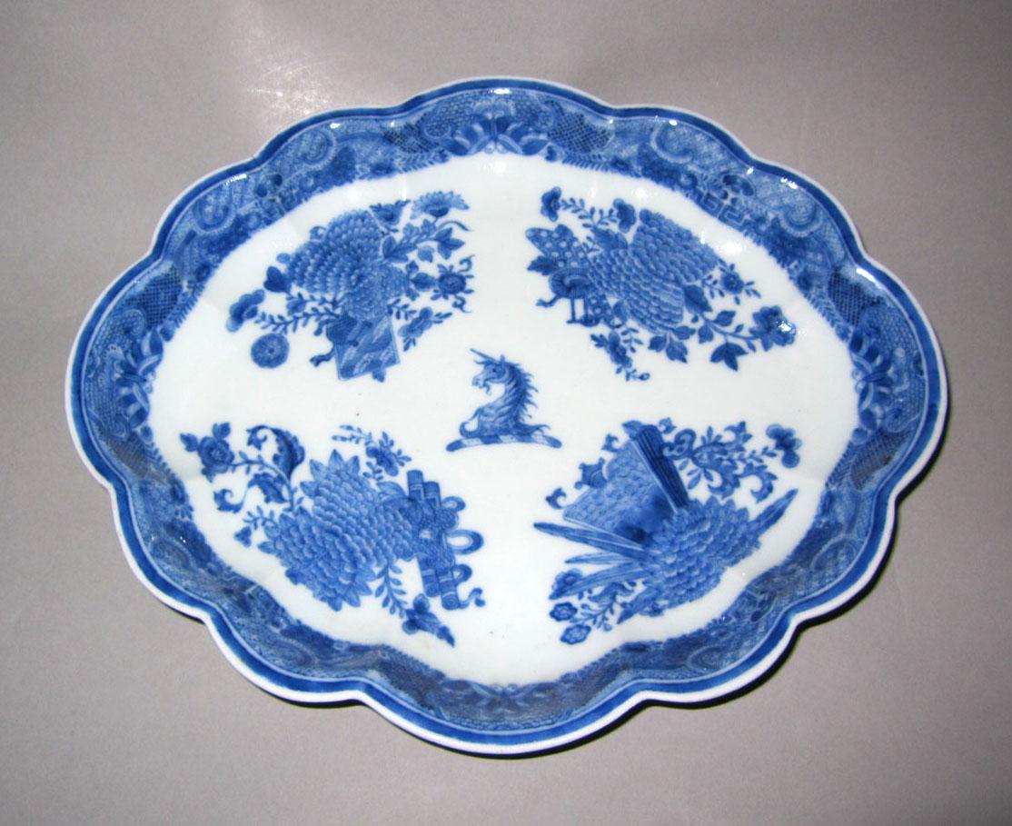 2010.0008.078 Porcelain dish