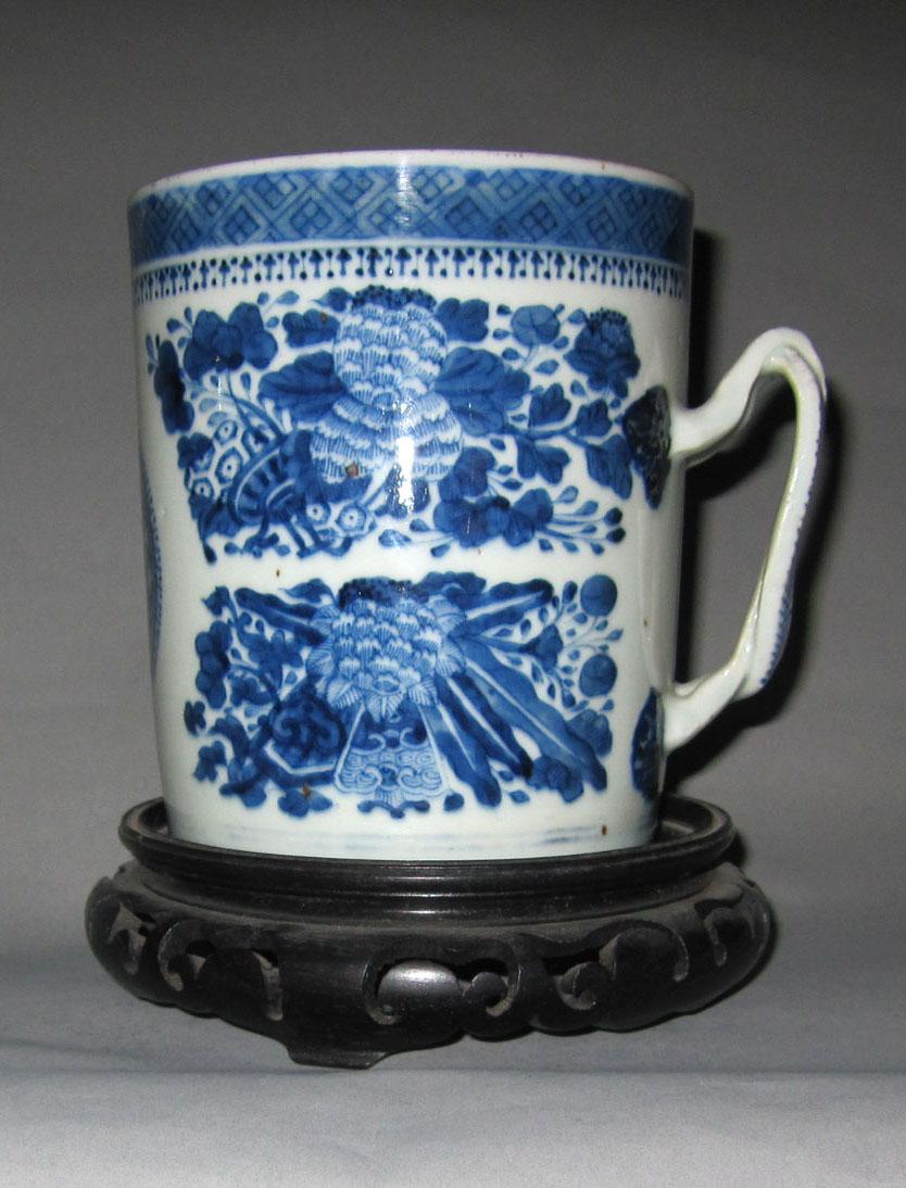 2010.0008.086 A,B Porcelain mug and stand