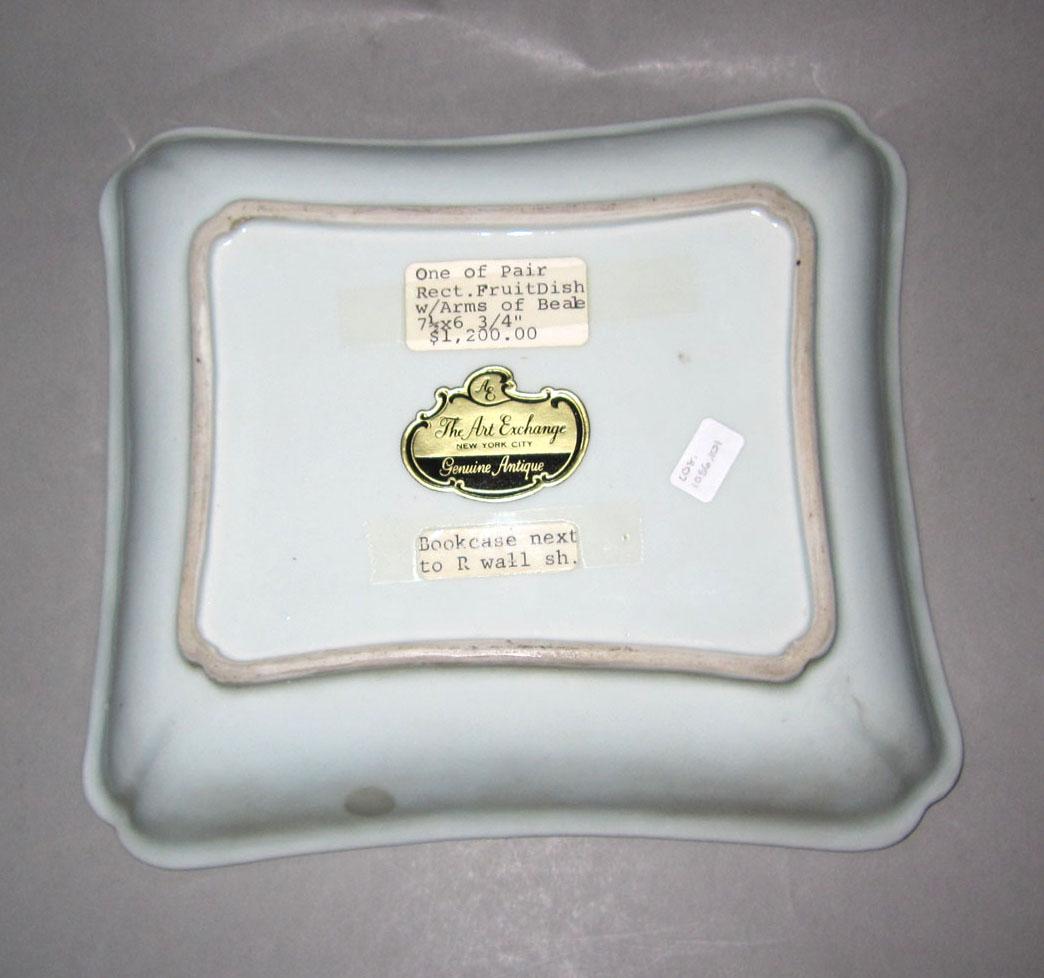 2010.0008.101 Porcelain dish underside