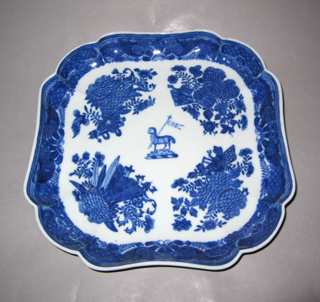 2010.0008.106 Porcelain dish