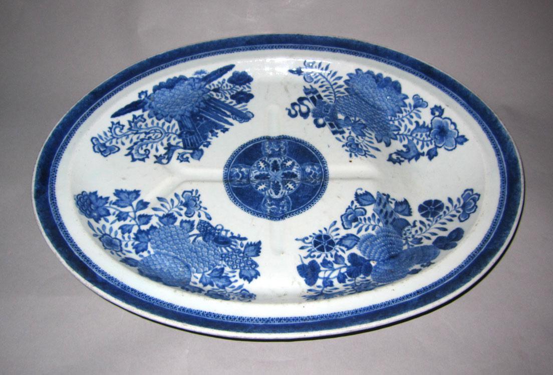 2010.0008.108 Porcelain meat dish