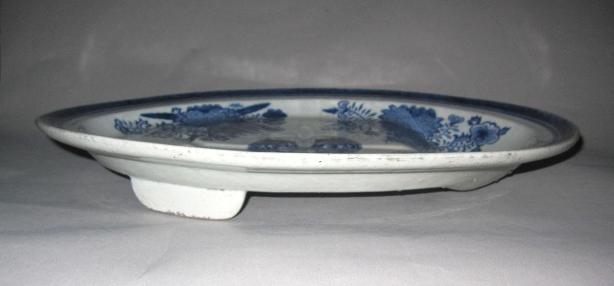 2010.0008.108 Porcelain meat dish side