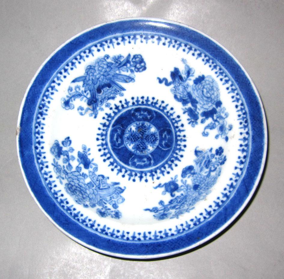 2010.0008.119 Porcelain dish