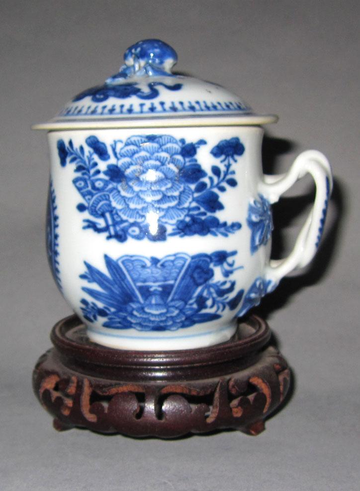 2010.0008.125 A,B,C Porcelain pot de creme and stand