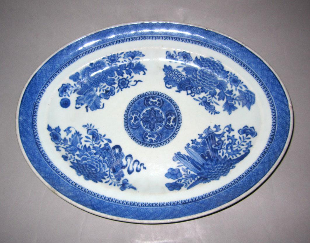 2010.0008.139 Porcelain dish