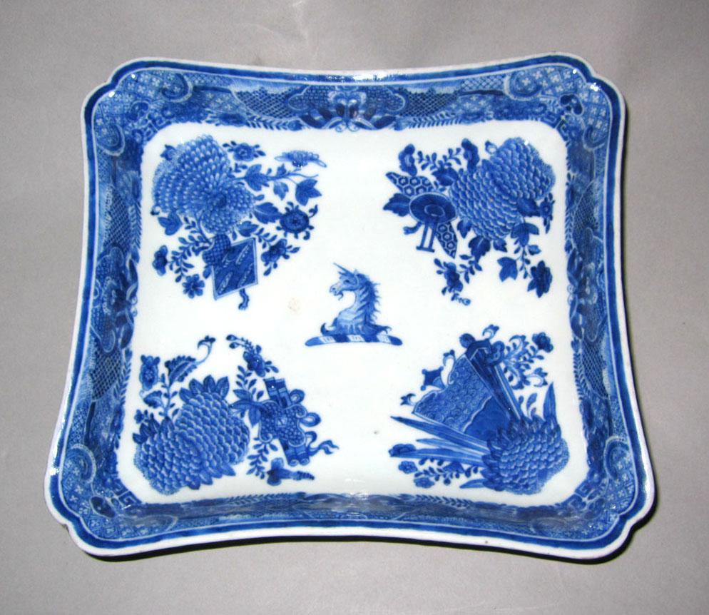 2010.0008.141 Porcelain dish