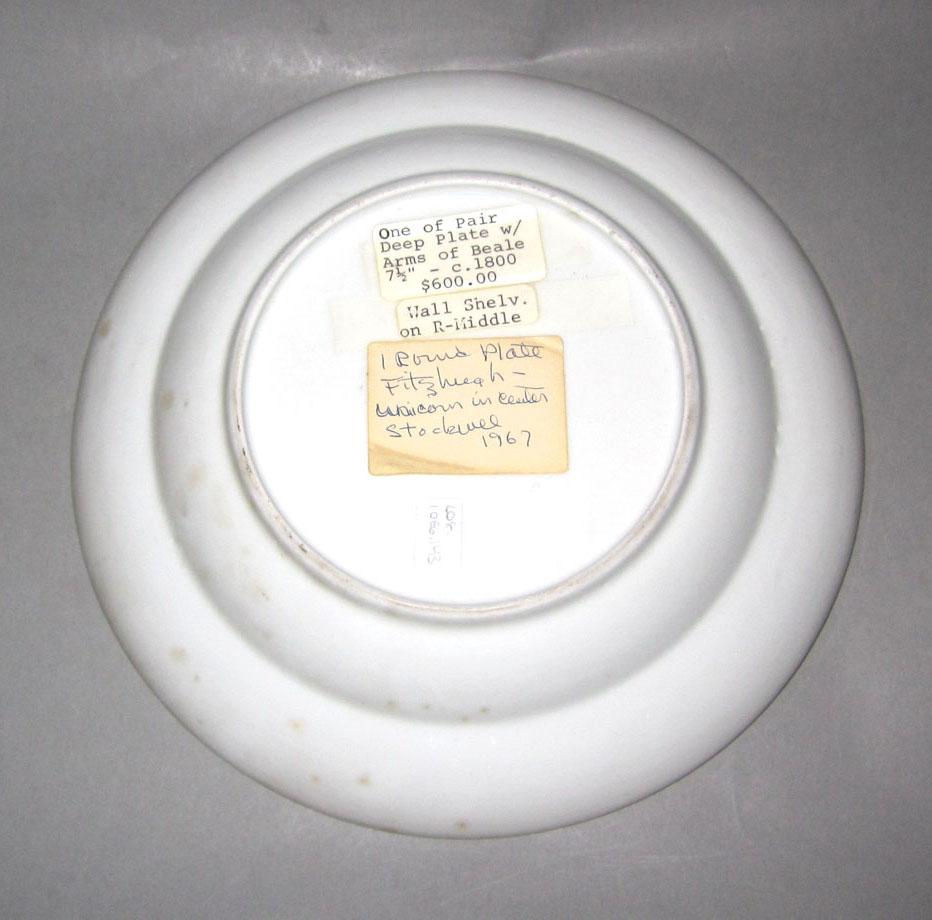 2010.0008.143 Porcelain plate underside
