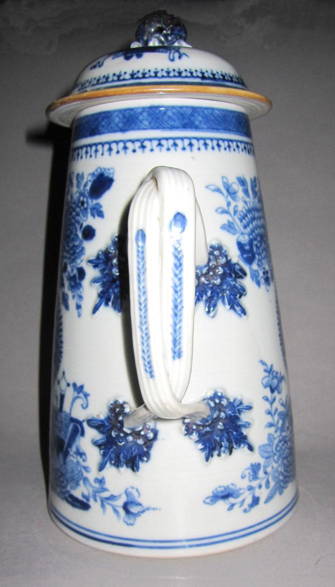 2010.0008.159 A,B Porcelain coffee pot handle