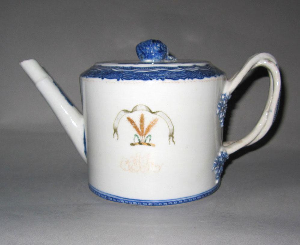 2010.0008.161 A,B Porcelain teapot