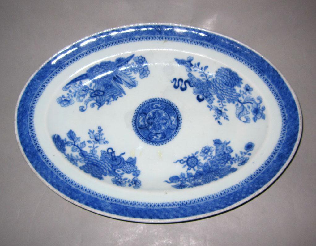 2010.0008.165 Porcelain dish