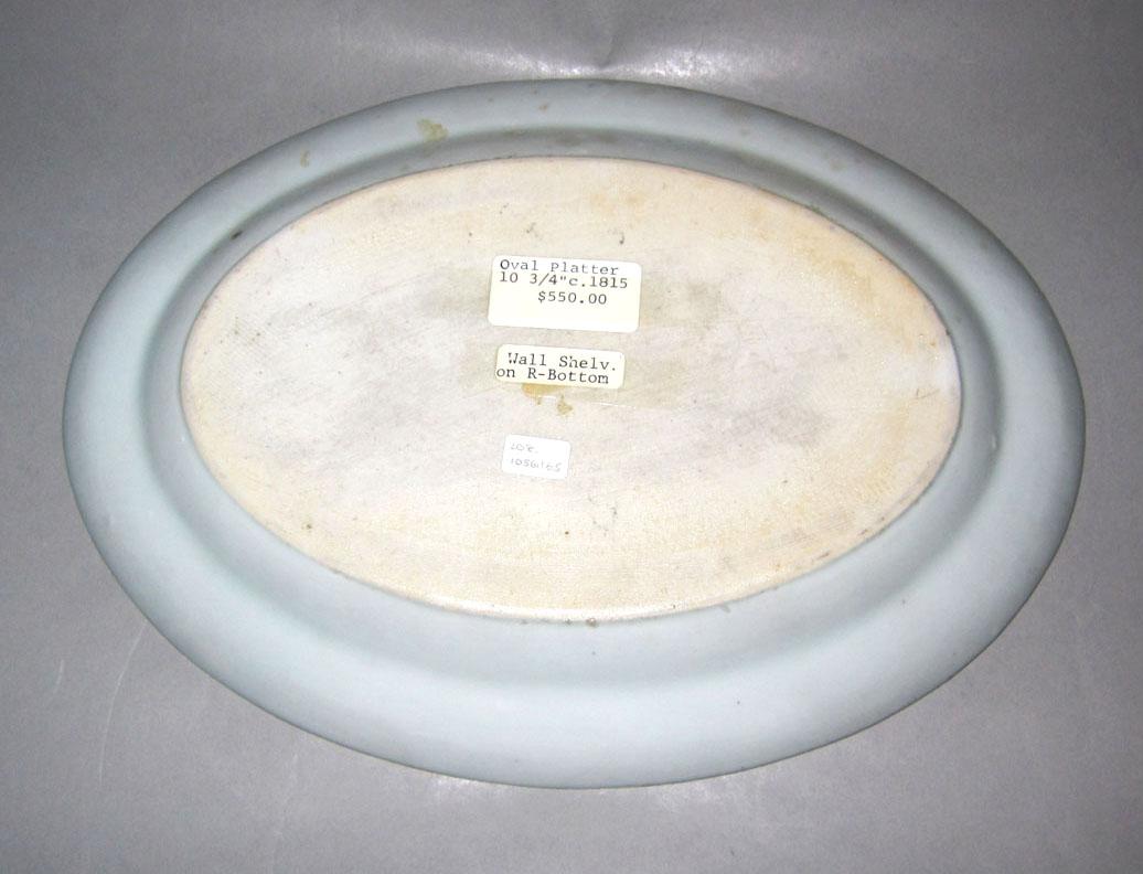 2010.0008.165 Porcelain dish underside