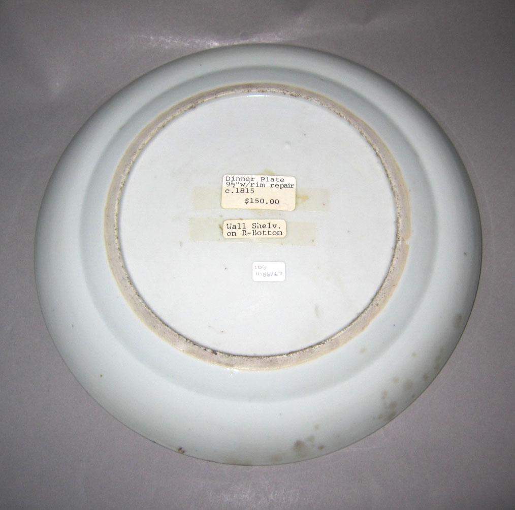 2010.0008.167 Porcelain plate underside