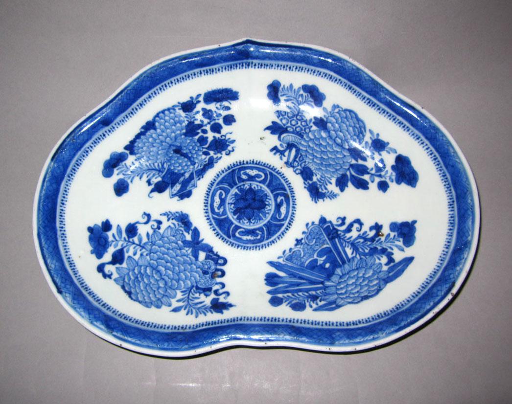 2010.0008.170 Porcelain dish