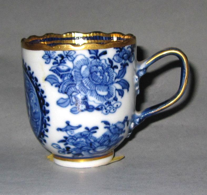2010.0008.058.001 Porcelain coffee cup