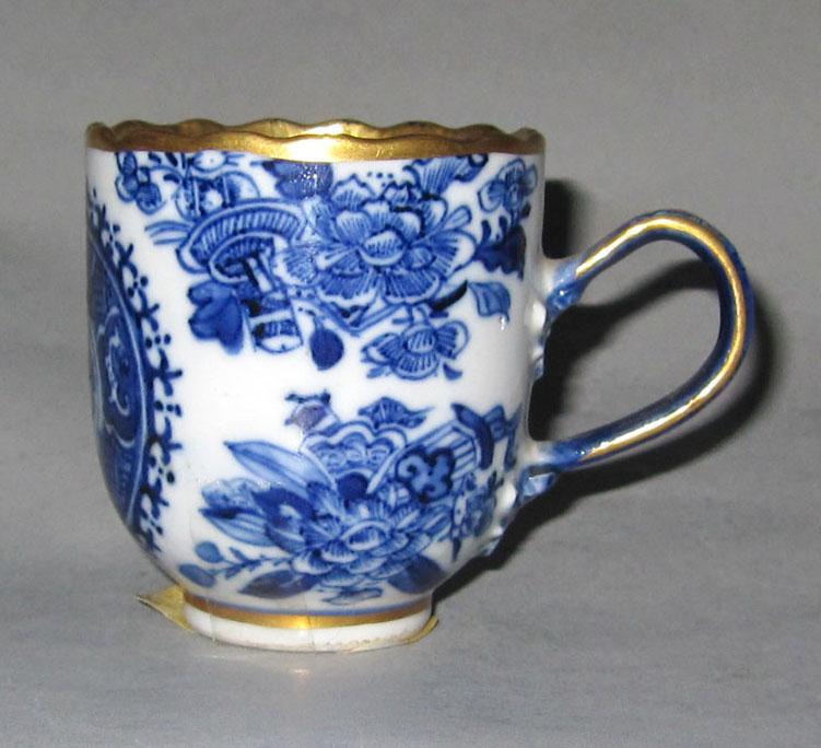 2010.0008.058.002 Porcelain coffee cup