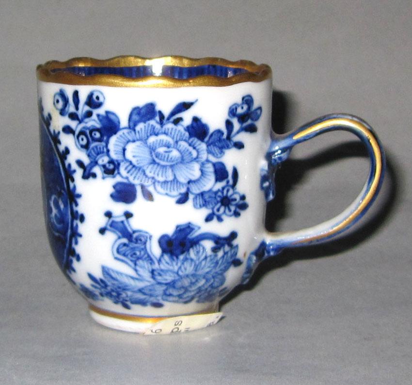 2010.0008.058.003 Porcelain coffee cup