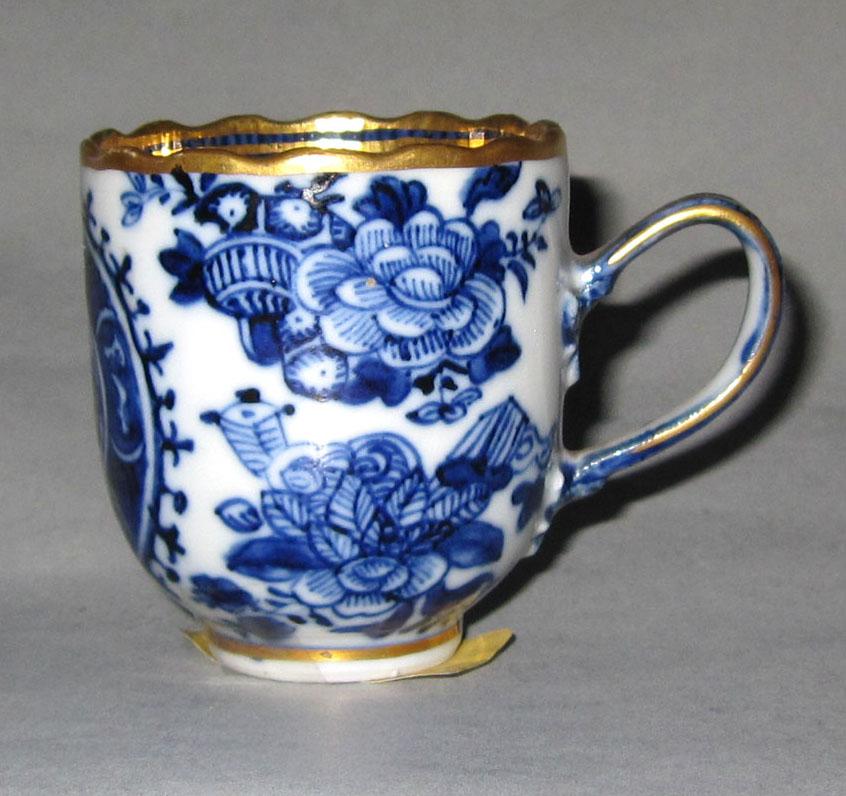 2010.0008.058.004 Porcelain coffee cup