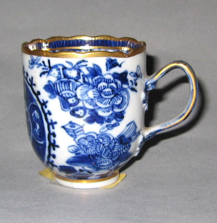 2010.0008.058.005 Porcelain coffee cup