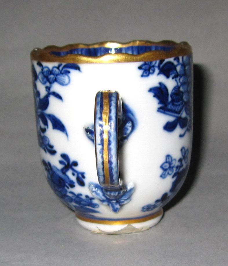 2010.0008.058.006 Porcelain coffee cup handle
