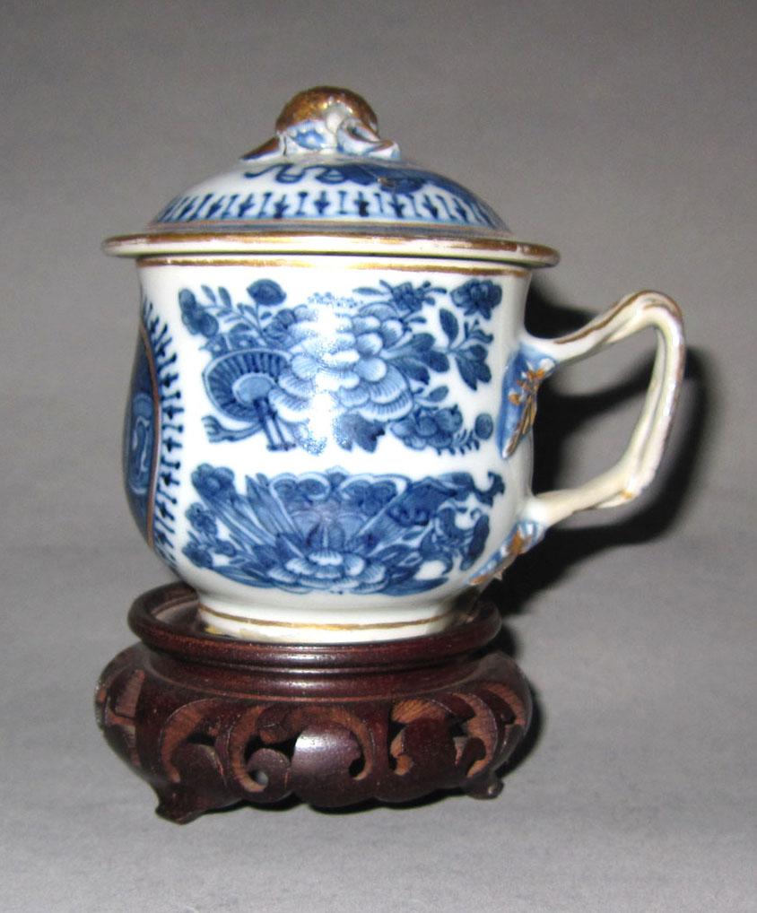 2010.0008.036 A, B, C Porcelain pot de creme and stand